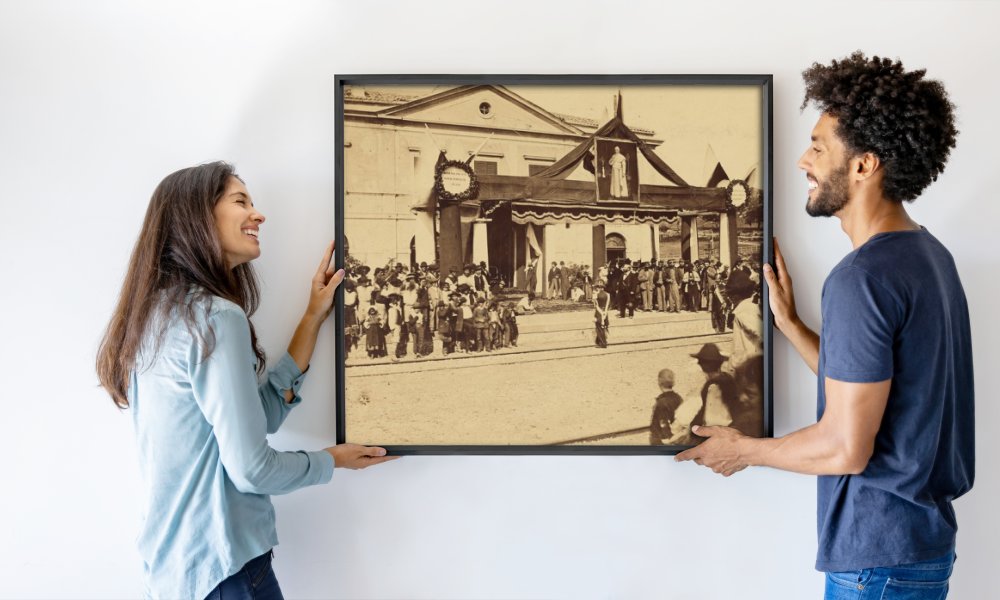 Altobelli and Molins