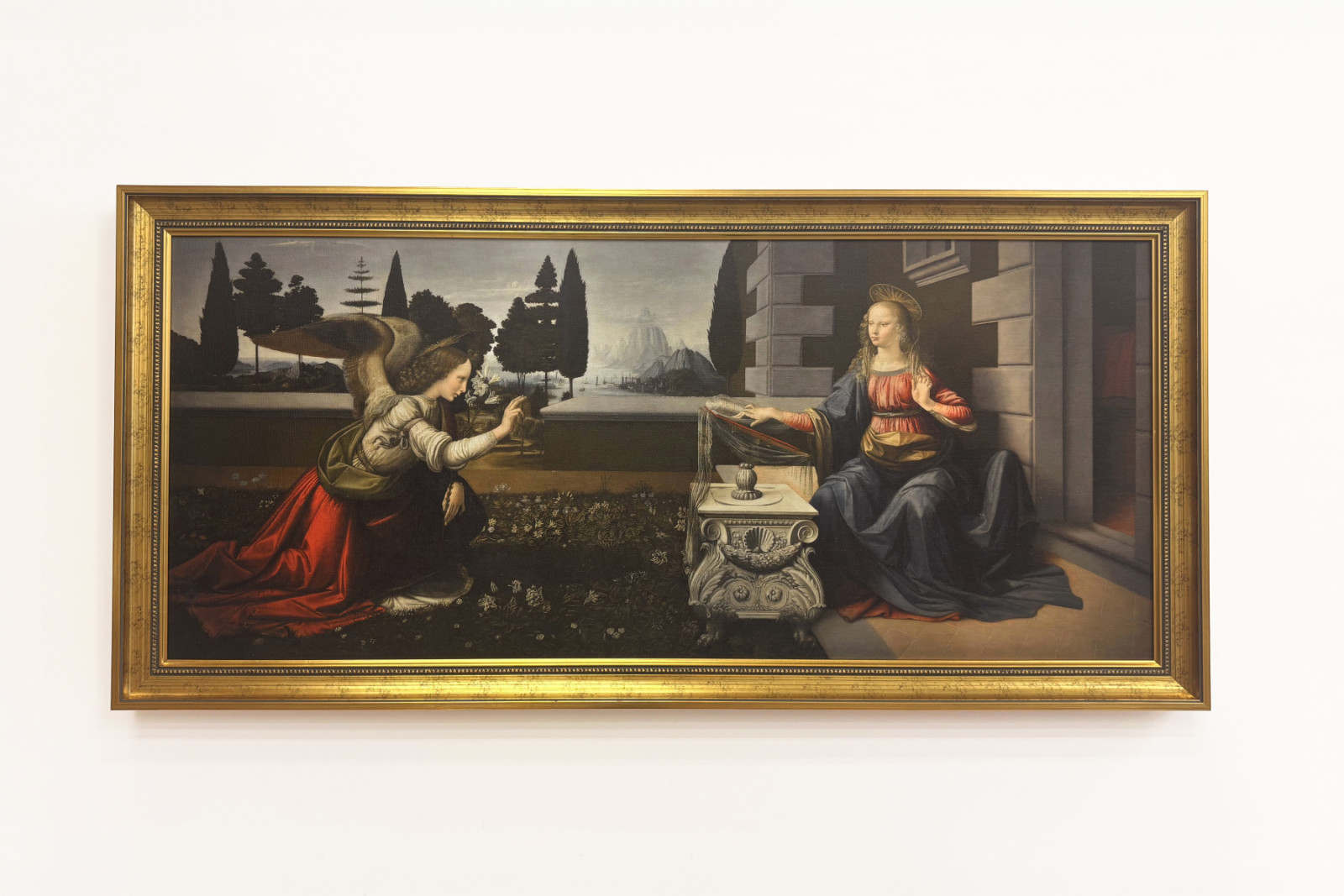 Italia Toscana Firenze, Uffizi-galleria: Annunciation, Leonardo da Vincin (1452-1519) maalaus, öljy puulle, n. 1472-1475, 98x217 cm - Leonardo da Vinci