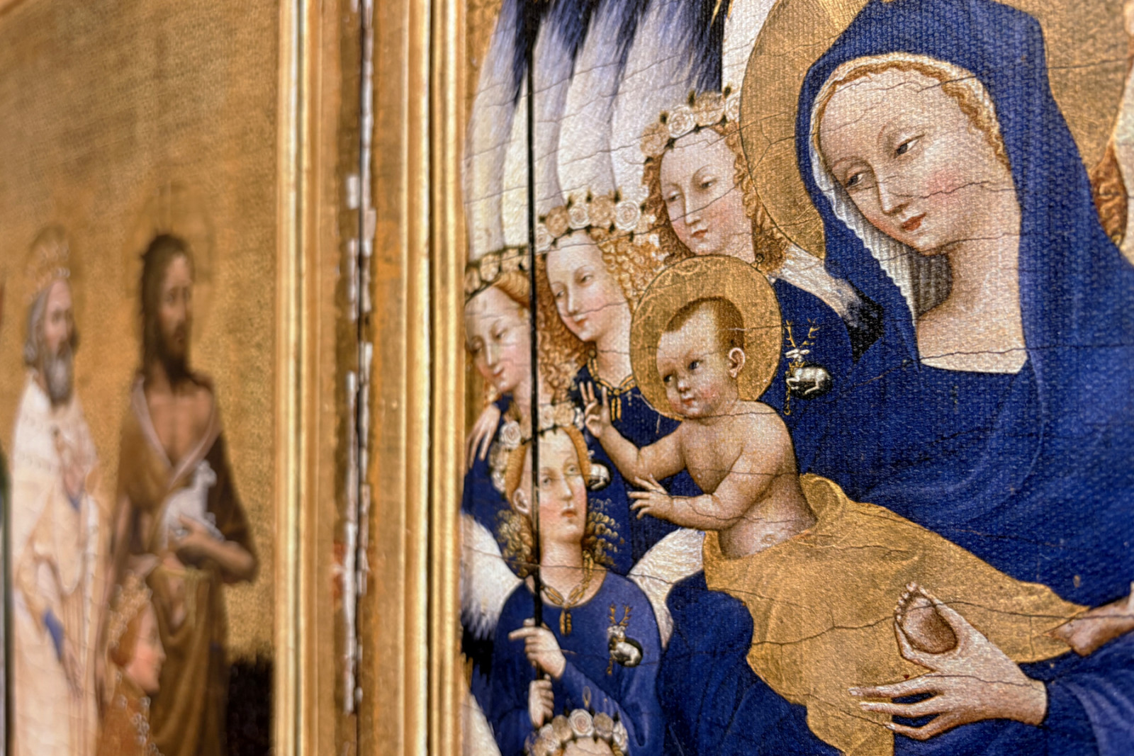 Richard II. Představený Panně a Dítěti jeho patronem Janem Křtitelem a svatými Edwardem a Edmundem, kolem 1395-99 (vaječná tempera na dubu) - Master of the Wilton Diptych
