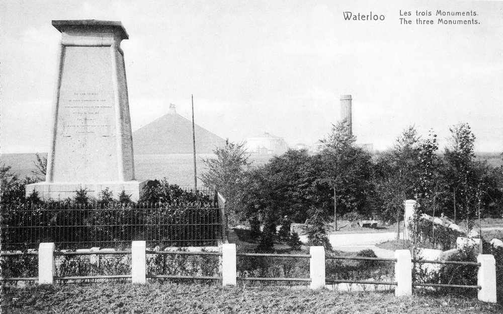 Tři pomníky postavené na památku bitvy u Waterloo, pamětní pohlednice c.1912 (fotolitho) od Belgian Photographer