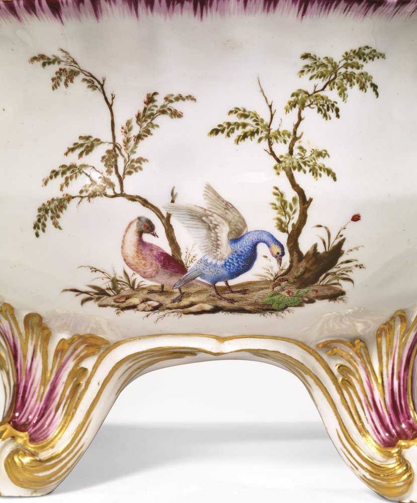 Vincennesova dvouruční kruhová konvice, víko a podstavec, cca 1750 (porcelán) od French School