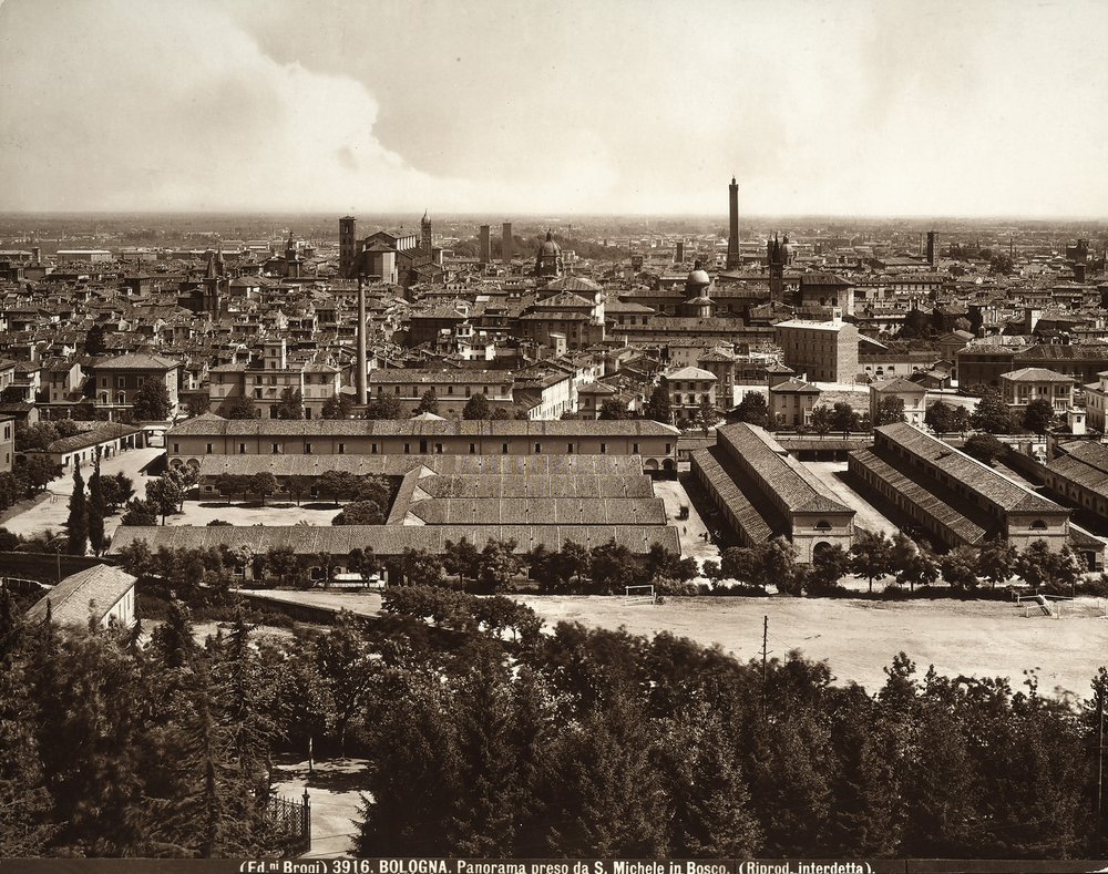 Panorama města Bologna: pohled ze San Michele in Bosco. od Giacomo Brogi