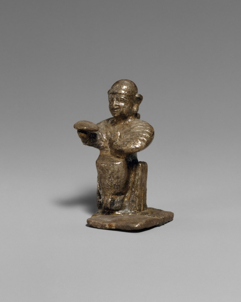 Sedící žena, cca 14.–13. století před naším letopočtem (stříbro) od Hittite