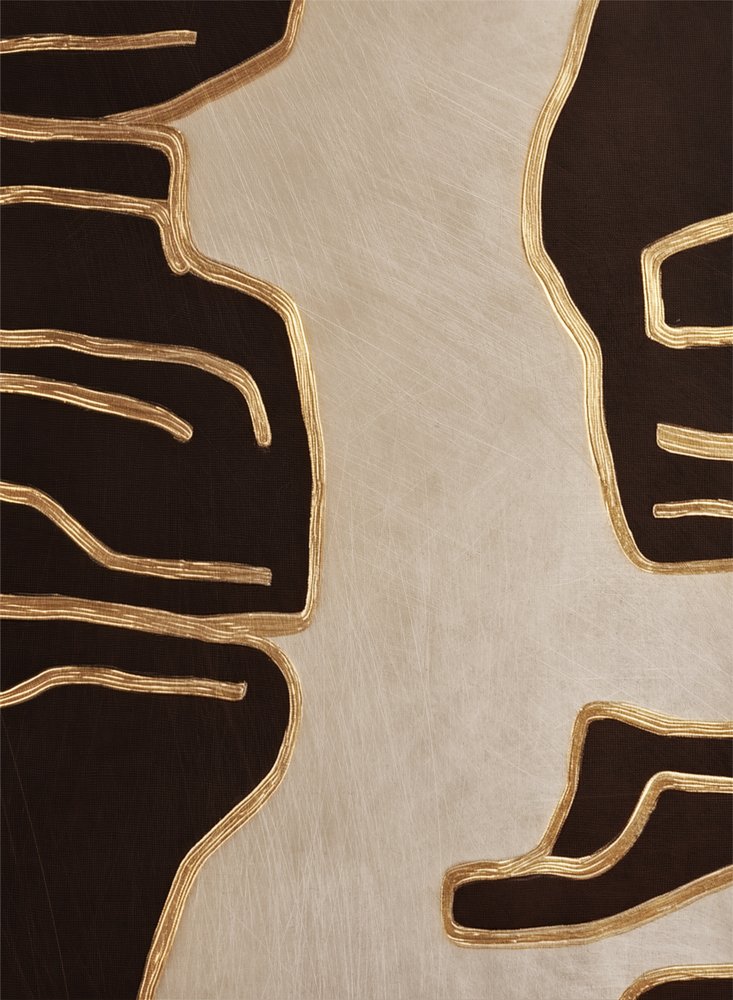 Elegantní zlaté kontury od Alma