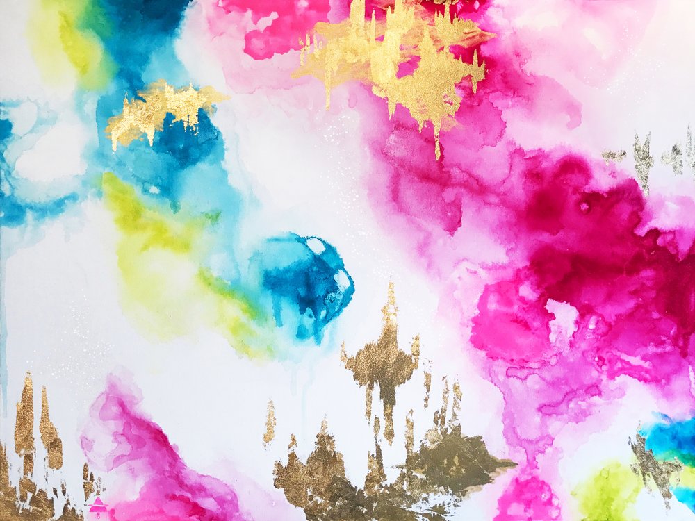 Zlatá, růžová a modrá barva od Alyson Storms