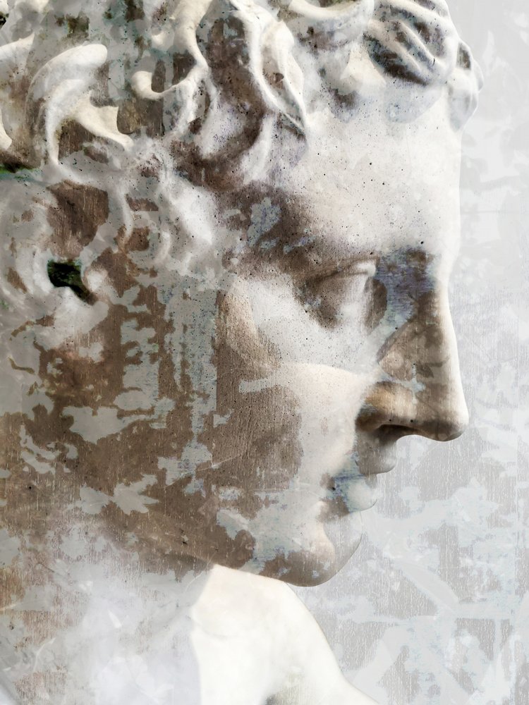 Profil z patinovaného mramoru od Angelo Cerantola