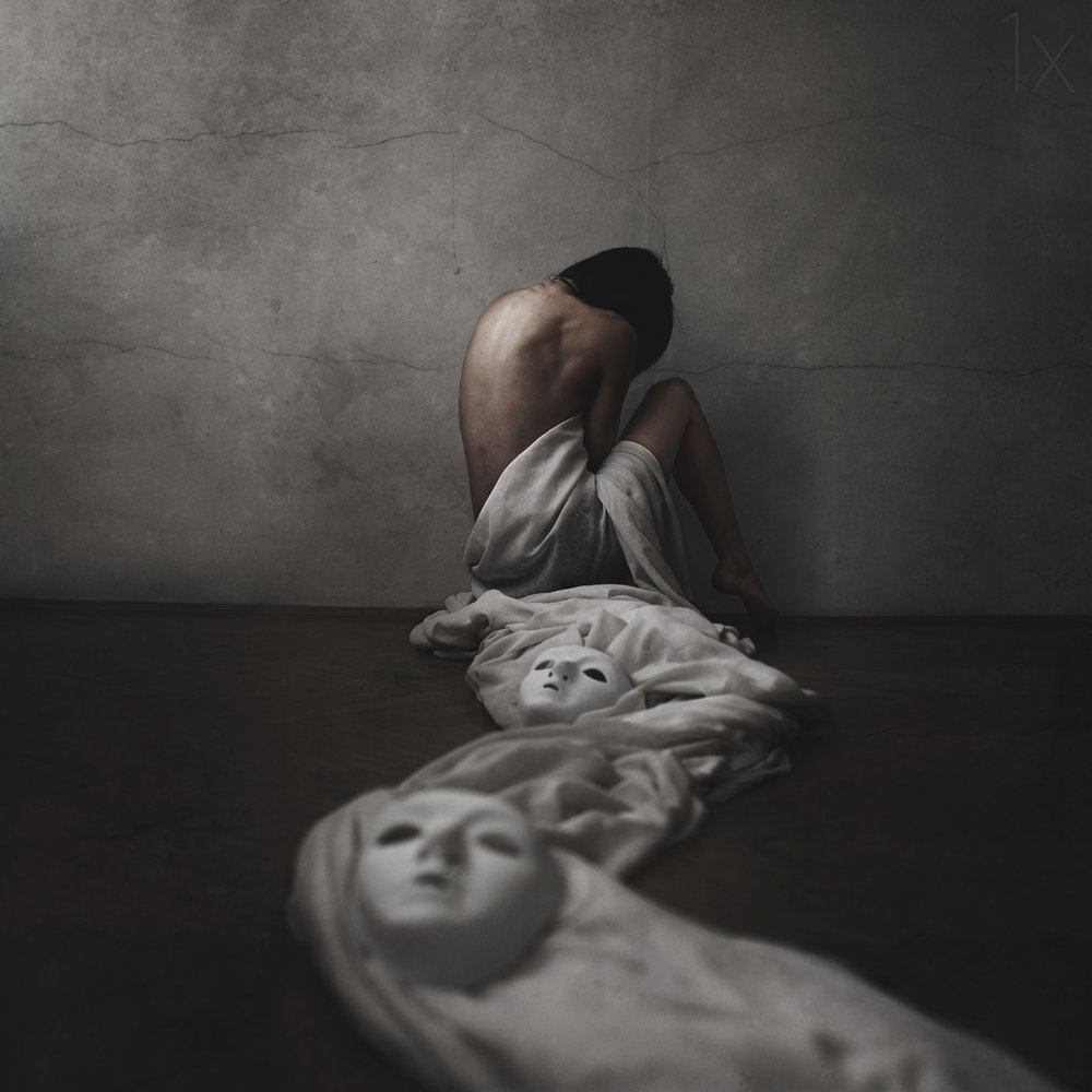 Masky ztracené identity od Anja Matko