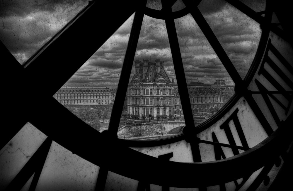 Louvre přes Velké hodiny od Christian MARCEL