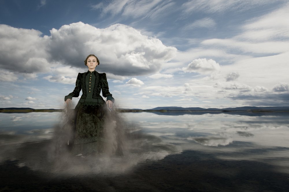 Éterická žena – Klidná voda od Christine von Diepenbroek