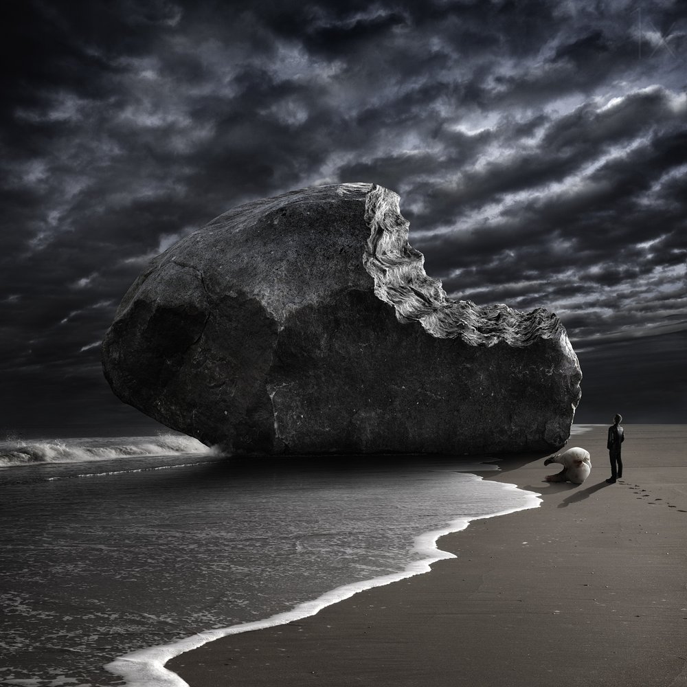 Bitten Rock na Stormy Beach od Christophe Kiciak