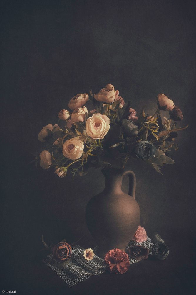 Váza „Moody Flower“ od Cicek Kiral