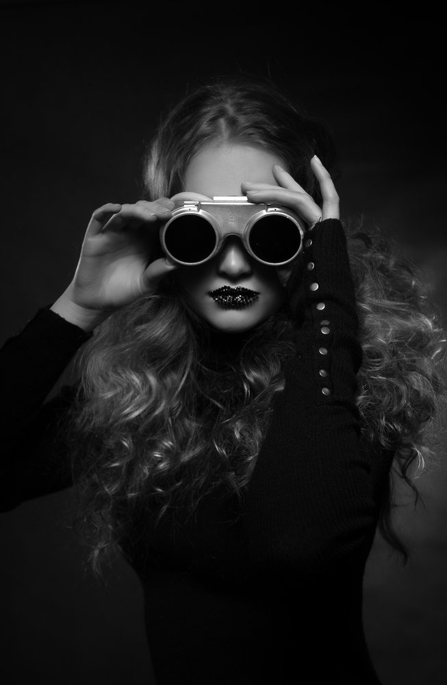 Portrét s brýlemi ve stylu steampunk od Denisa Justusová Šumcová