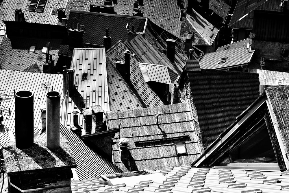 Geometrické městské střechy od Elena Raceala