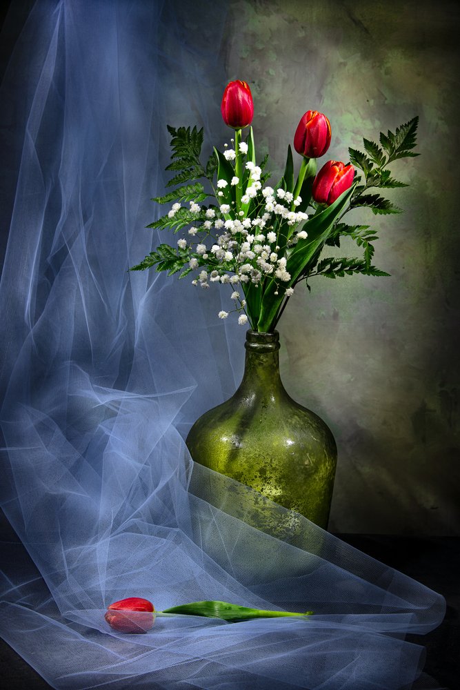 Elegantní tulipány ve sklenici od Felice Angelino