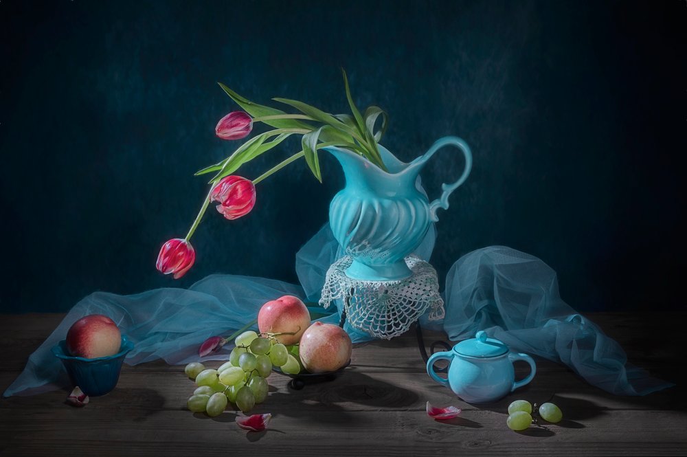 Elegantní tulipány a ovoce od Lydia Jacobs