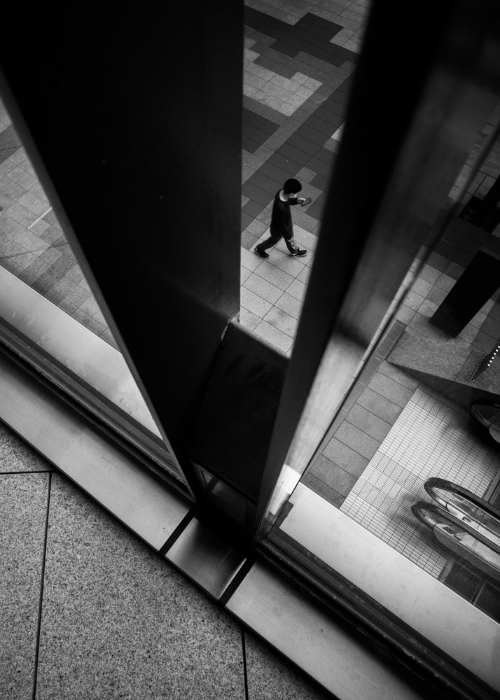 Rámovaný City Walker od Satoshi Hata