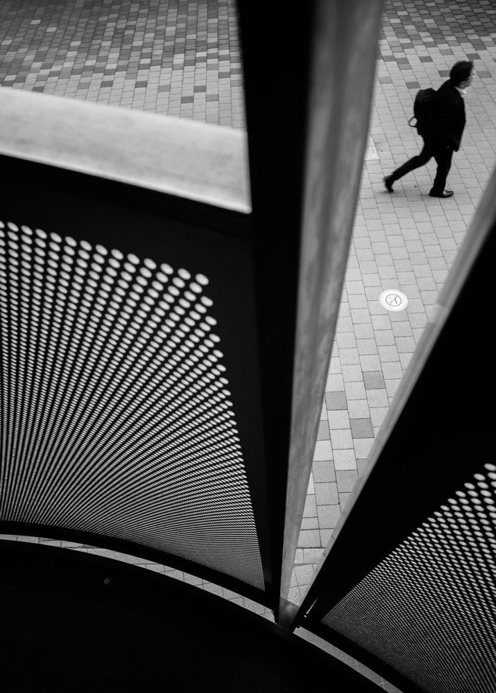 Procházka městem ve znamení geometrie od Satoshi Hata