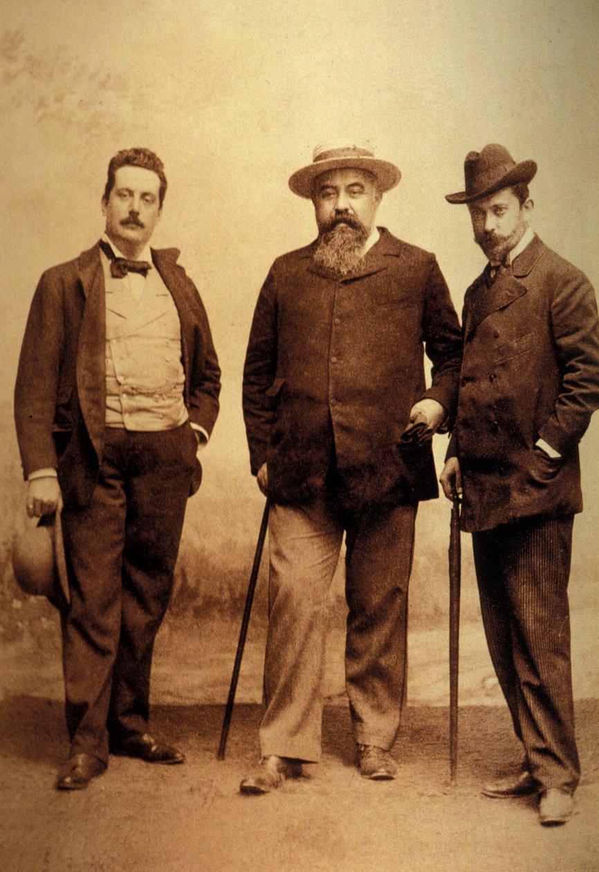 Giacomo Puccini (1858-1924) se svými libretisty, Giuseppe Giacosa a Luigi Ilica. od Unknown