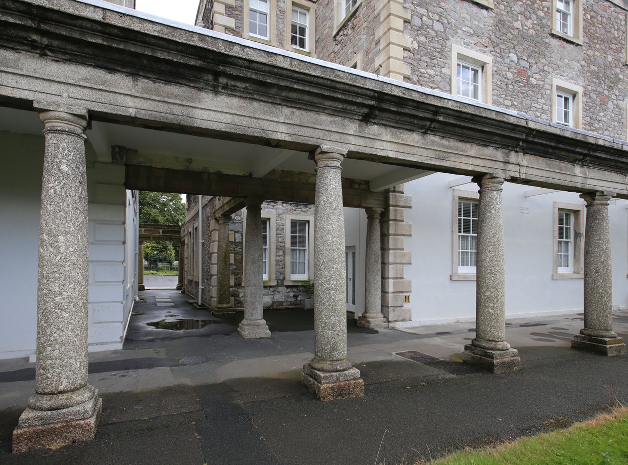 Žulové sloupy trafalgarské blokové kolonády bývalé Royal Naval Hospital, Plymouth od Unbekannt Unbekannt