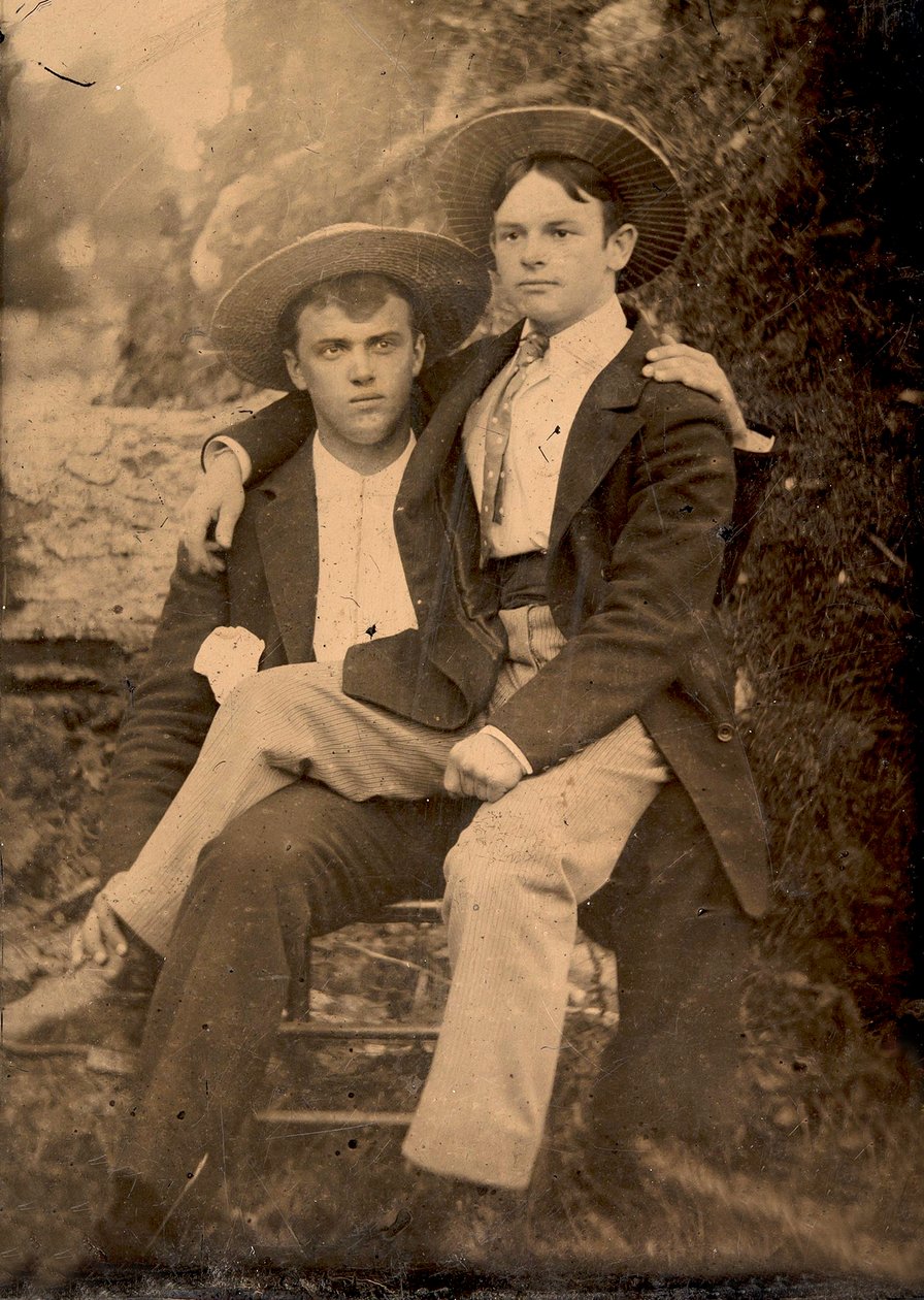 Dva muži pózují na fotografii, kolem roku 1870 od Unknown