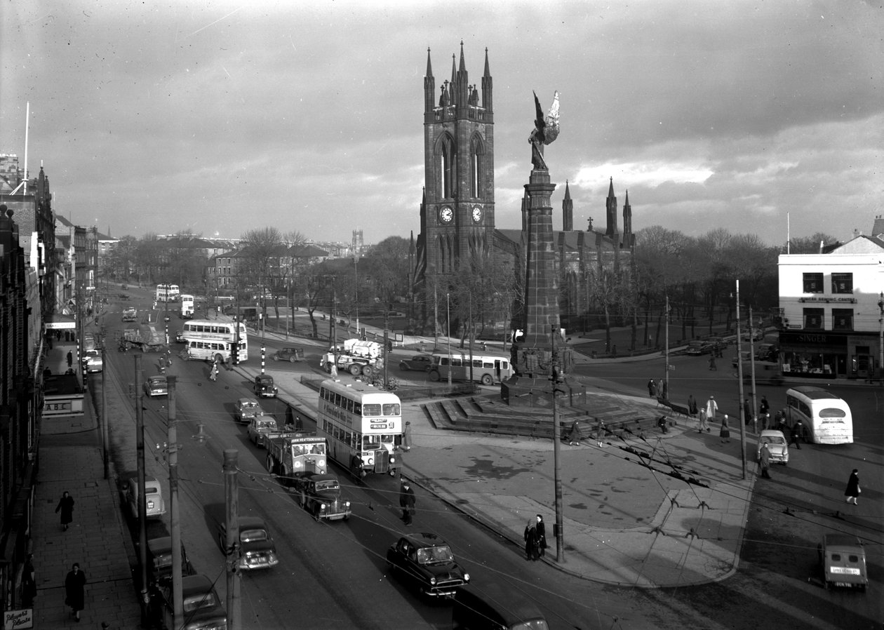 Pohled na Haymarket a St Thomas Church, Newcastle upon Tyne, leden 1956 (černobílá fotografie) od Unbekannt Unbekannt