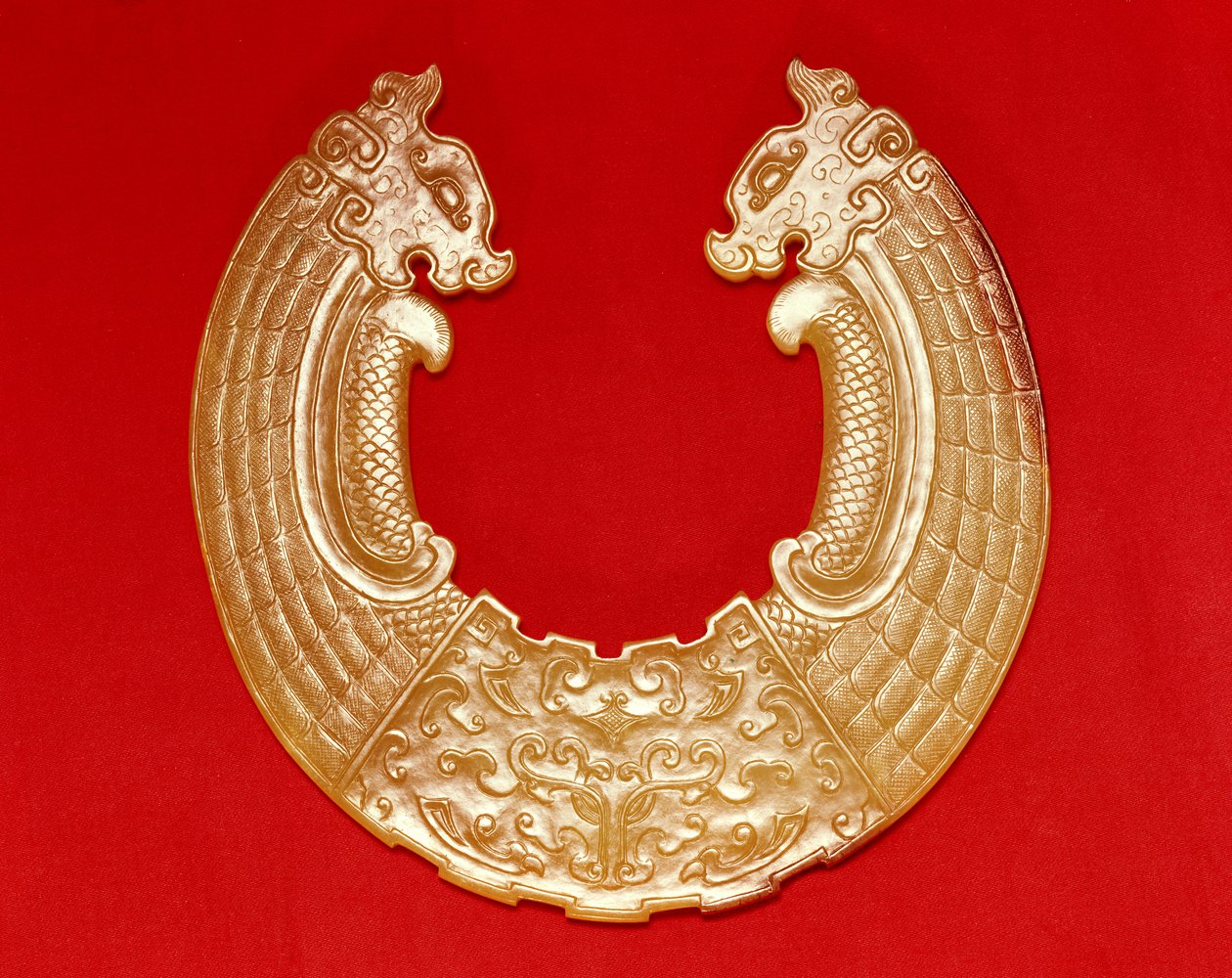 Plaketa se dvěma draky a maskou Tao-tie (nefrit) od Chinese School