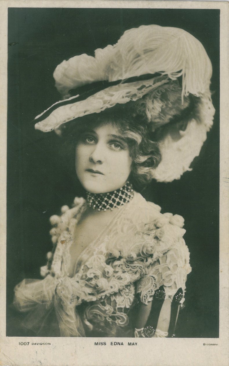 Osobnosti jeviště: slečna Edna May, kolem 1903-08 od English Photographer