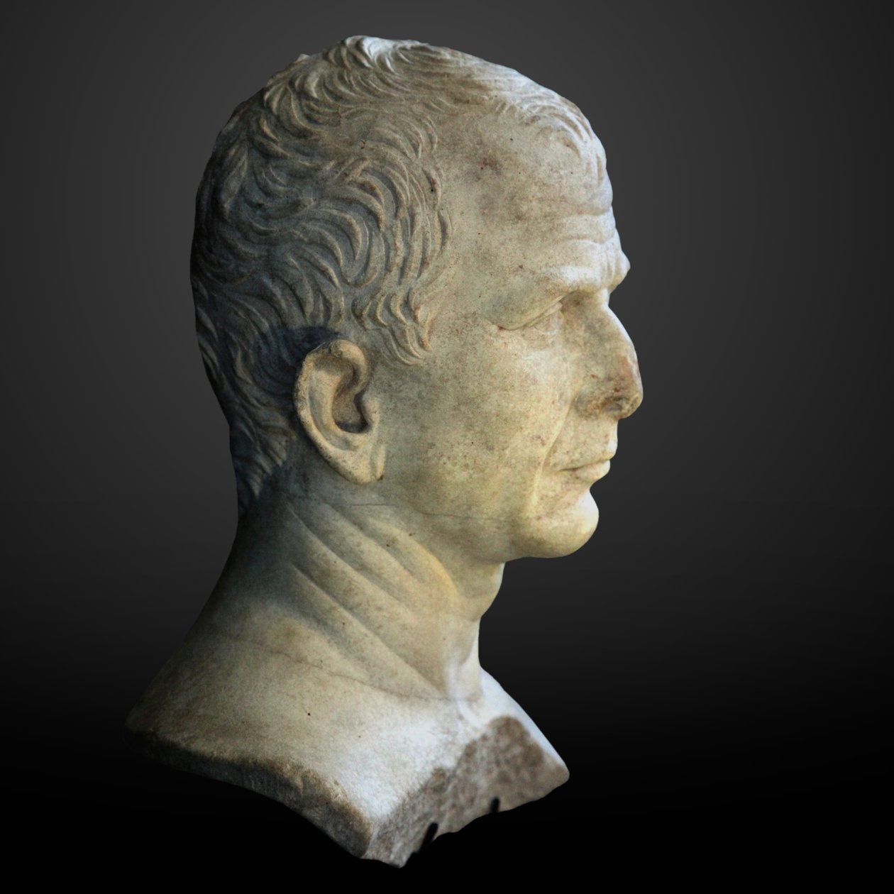 Předpokládaná Caesarova busta od Unknown