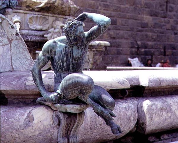 Neptunova fontána, detail satyra od Giambologna