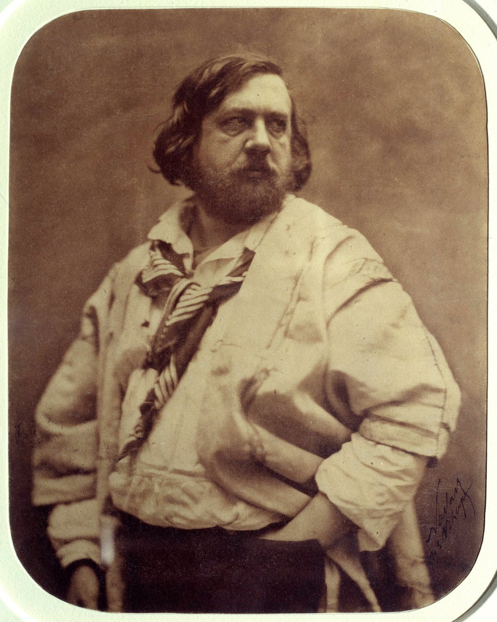 Portrét francouzského spisovatele Theophila Gautiera (1811-1872) v bílé halence Fotografie Felixe Tournachon dit Nadar (1820-1910) 1854 Paříž, musee d