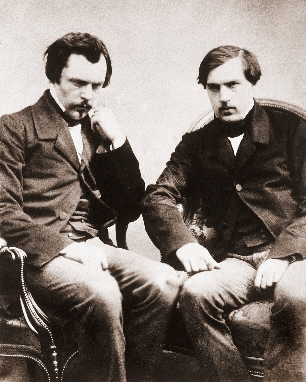 Bratři Edmond de Goncourt (1822-1896) a Jules de Goncourt (1830-1870), literární kritici a francouzští spisovatelé, foto Gaspard Felix Tournachon dit Felix Nadar (1820-1910) kolem roku 1855 od Nadar