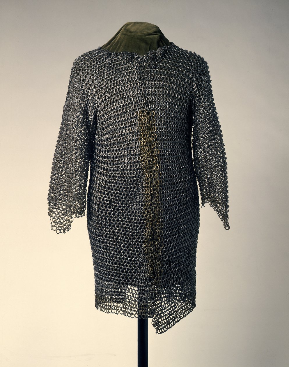 Mail Coat, cca 1550-1650 (slitina oceli a mosazi) od (attr.to) Ottoman School