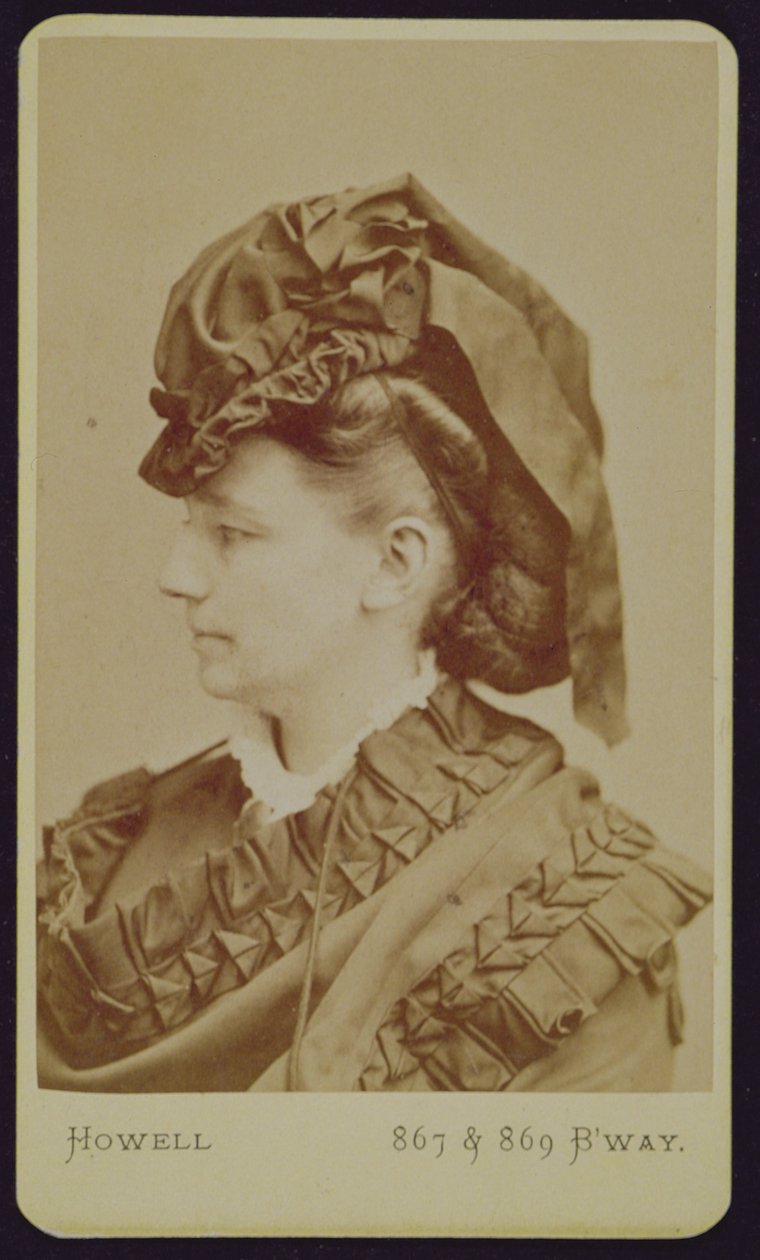 Portrét Victorie Woodhullové (1838-1927), kolem roku 1875 od American Photographer