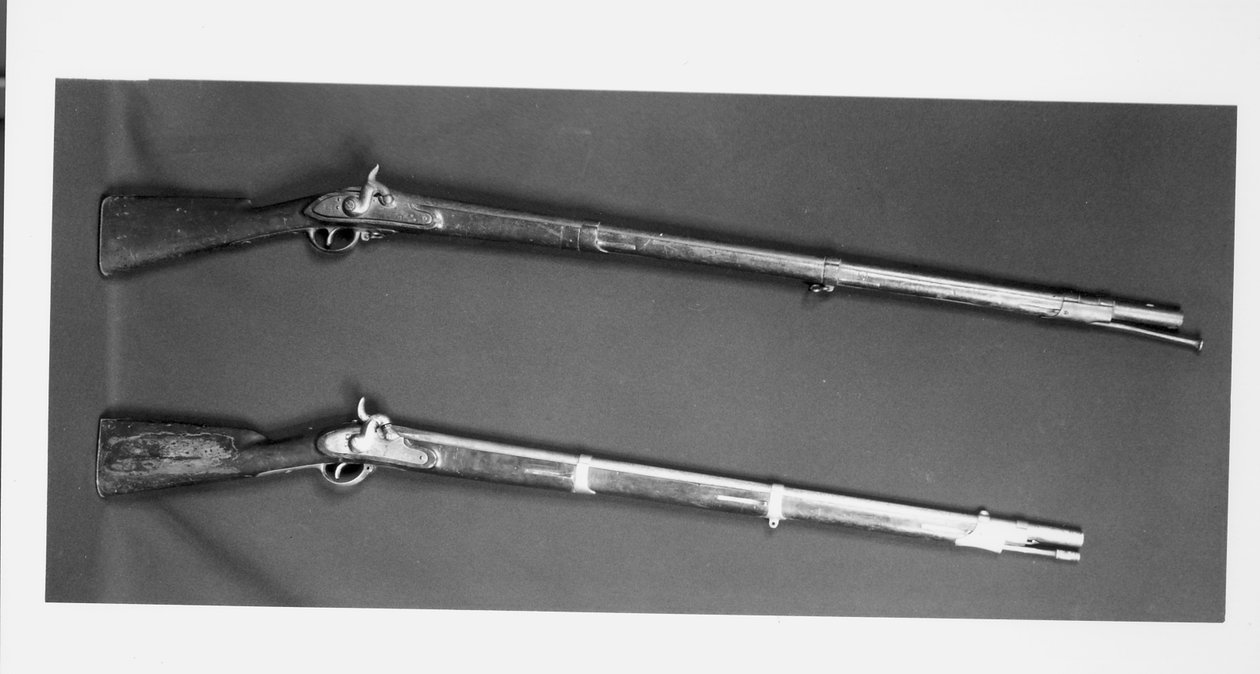 Dvě muškety používané muži John Browns v Harpers Ferry, vyrobené výrobcem ve Virginii, 1812 od American School