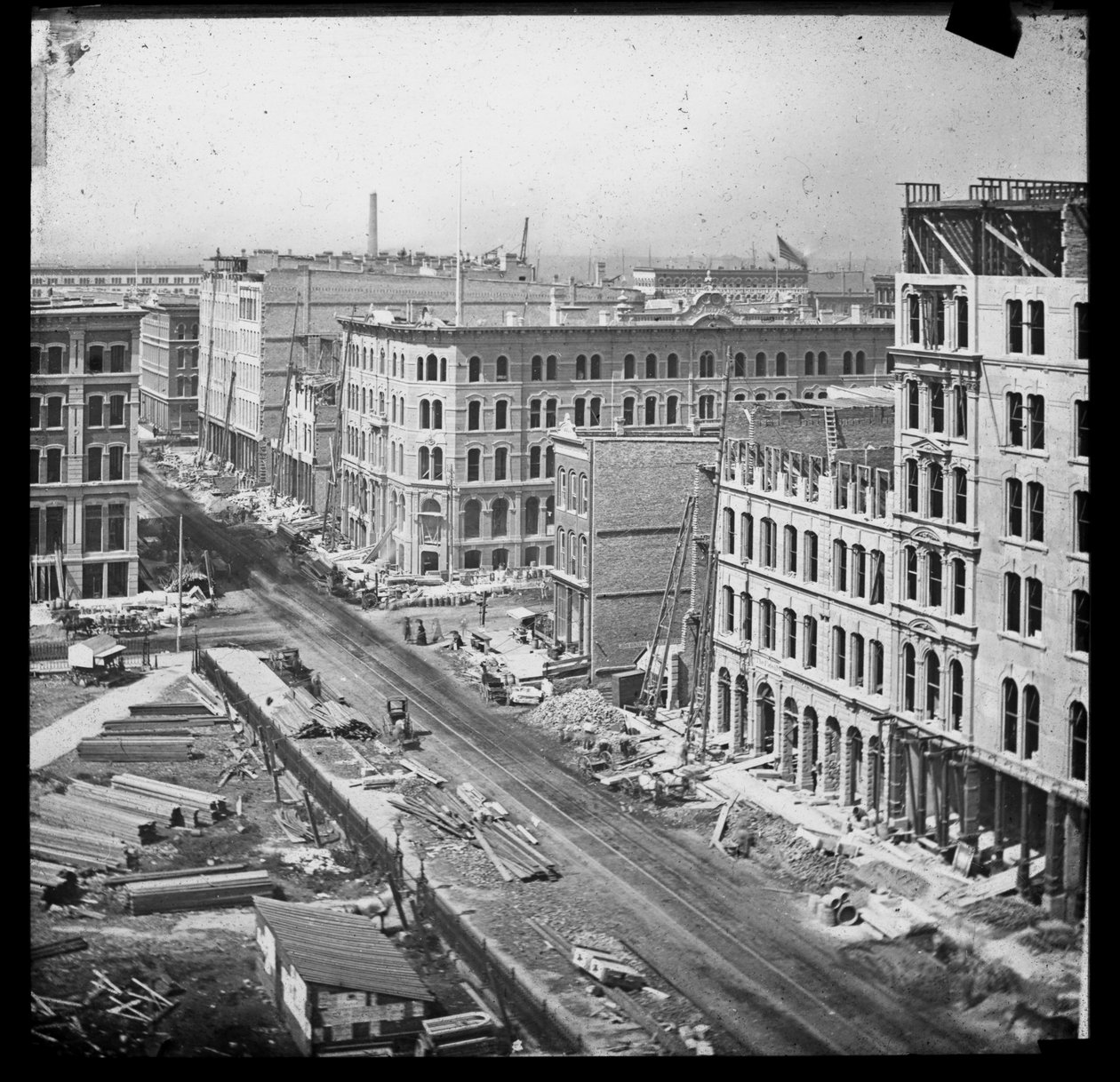 Pohled na Randolph Street, západně od soudní budovy, po požáru v Chicagu v roce 1871, 1871 od American School