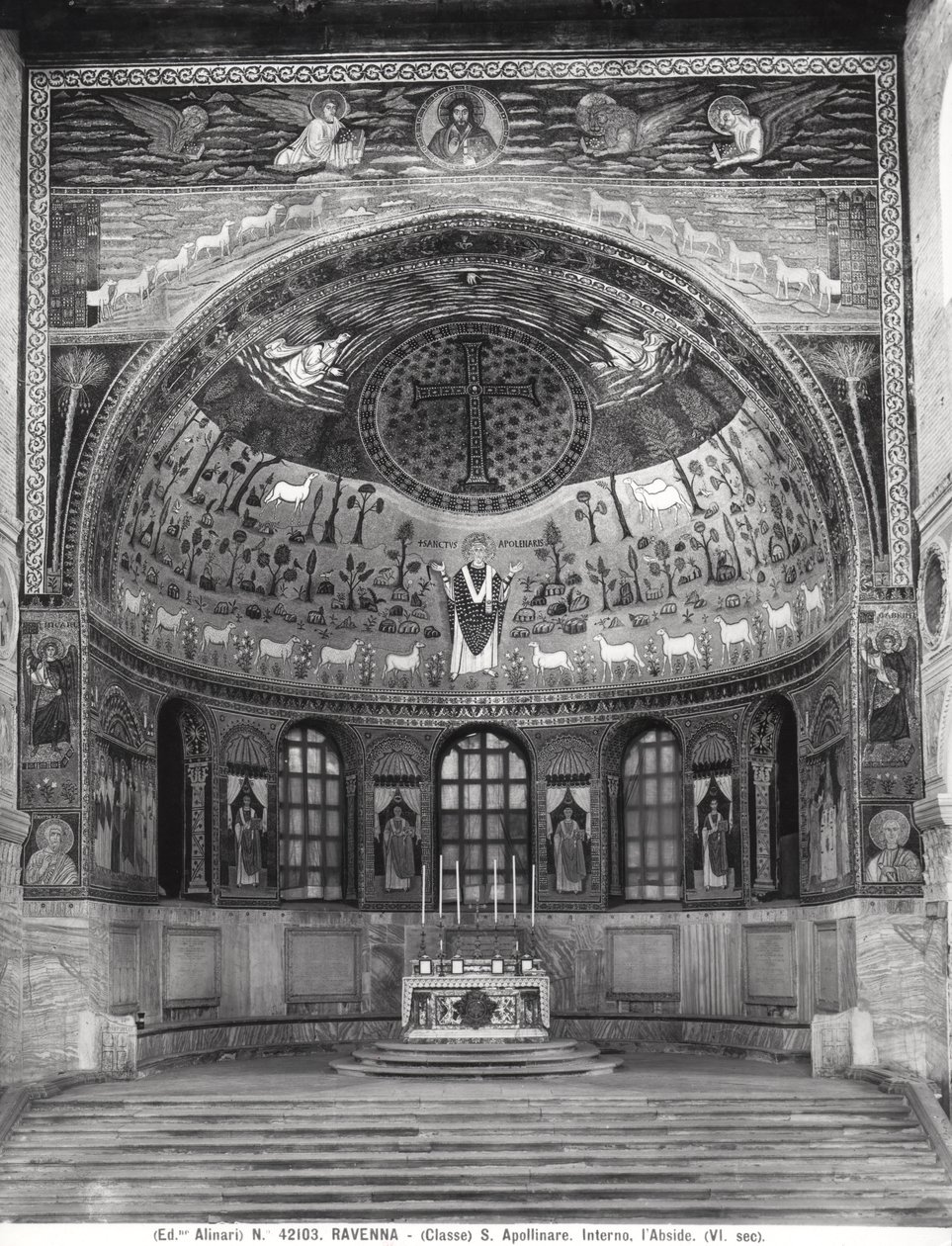 Pohled na apsidu (mozaika) od Byzantine School