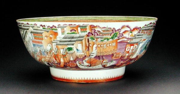 Mísa, zdobená mandarínskou paletou s výjevem Hongů v Kantonu, období Quianlong, cca 1770 (porcelán) (viz 205911) od Chinese School
