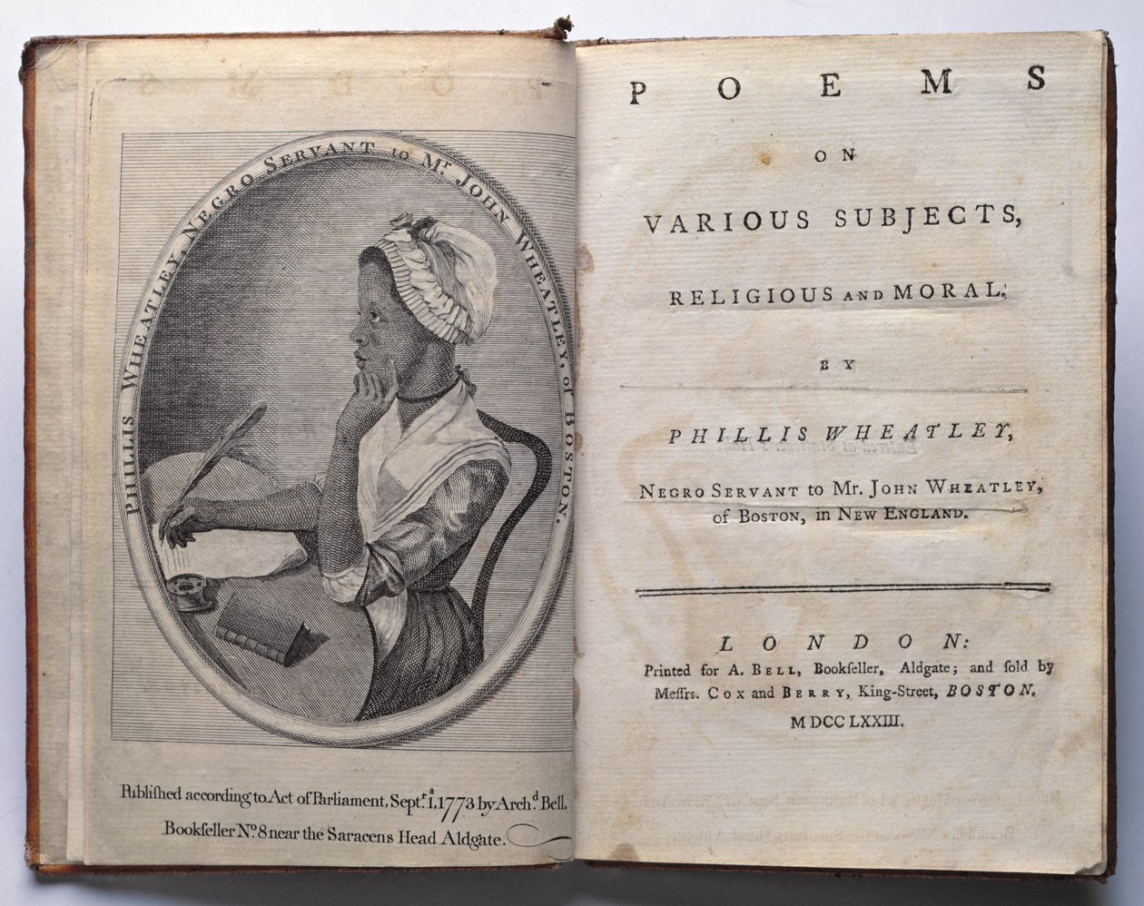 Frontispis a titulní strana básní na různá témata, náboženská a morální od Phillis Wheatley, publikoval Archibald Bell, Londond, 1773 od English School