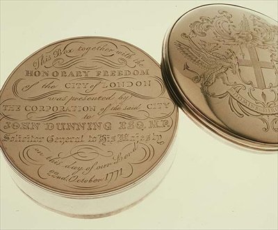 Velká krabice svobody představující čestnou svobodu města Londýna Johnu Dunningovi Esq., MP, dne 22. října 1771 od English School