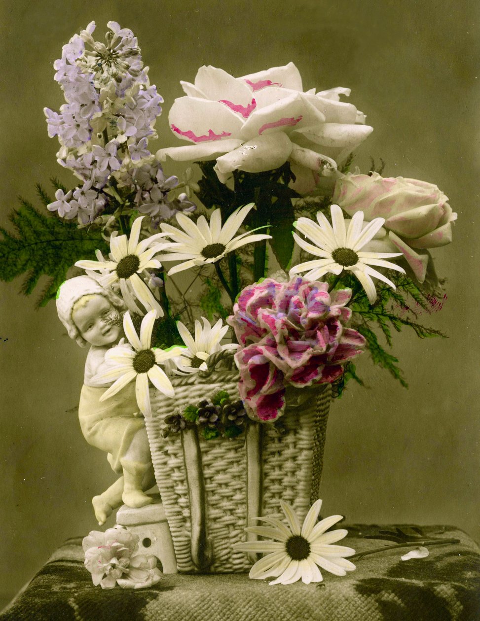 Košík květin cca 1898 (ručně tónovaná fotografie) od French School