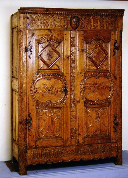 Francouzská armoire (dřevo) od French School