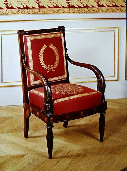 Židle v imperiálním stylu (mahagon a vyšívané čalounění) od French School