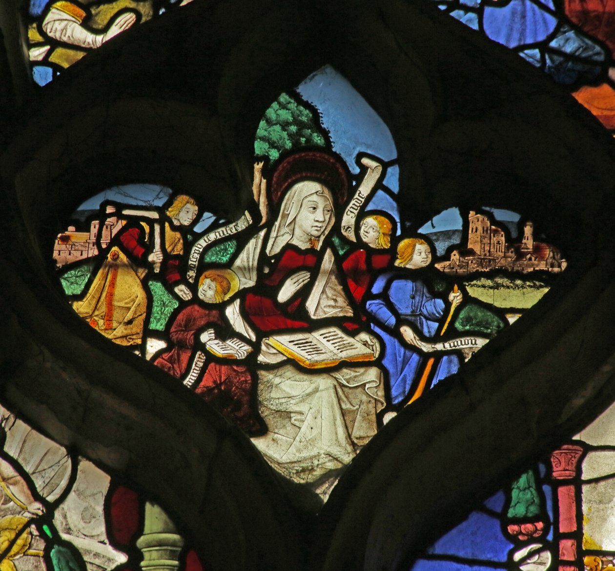 Okno zobrazující Mary Kleofášovou a její čtyři děti od French School
