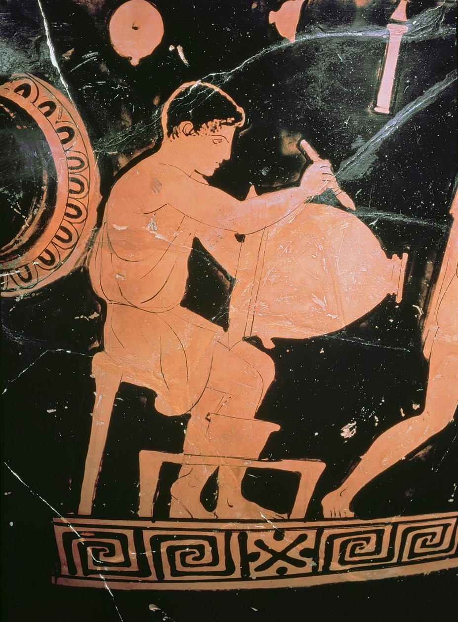 Atický červenofigurový zvonový kráter, detail zobrazující hrnčíře malujícího zvonový kráter, asi 430-425 př. n. l. (keramika) (detail z 100556) od Komaris Painter