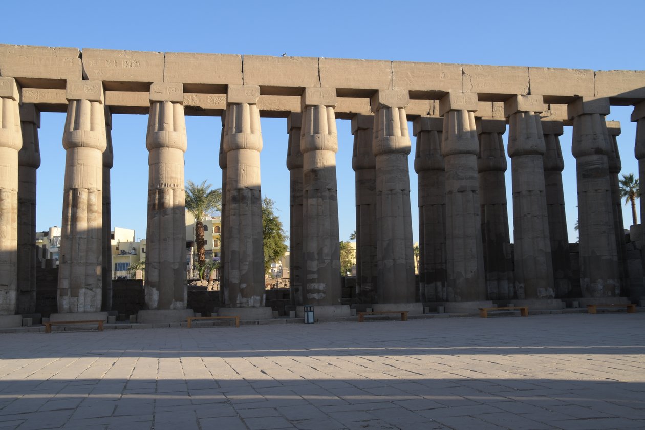 Luxorský chrám, staroegyptská architektura v Luxoru od Albert Mansour