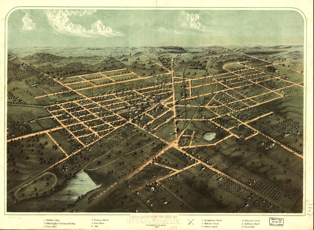 Pohled z ptačí perspektivy na město Hillsdale, Hillsdale Co., Mich. 1866. LOC 73693429 od A.; Chicago Lithographing Co. Ruger