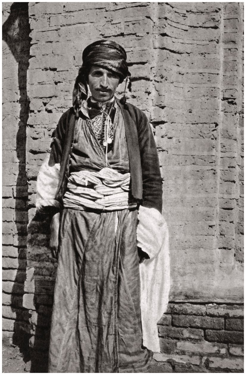 Kurdský příslušník kmene z jižního Kurdistánu, Irák, 1925. od A. Kerim