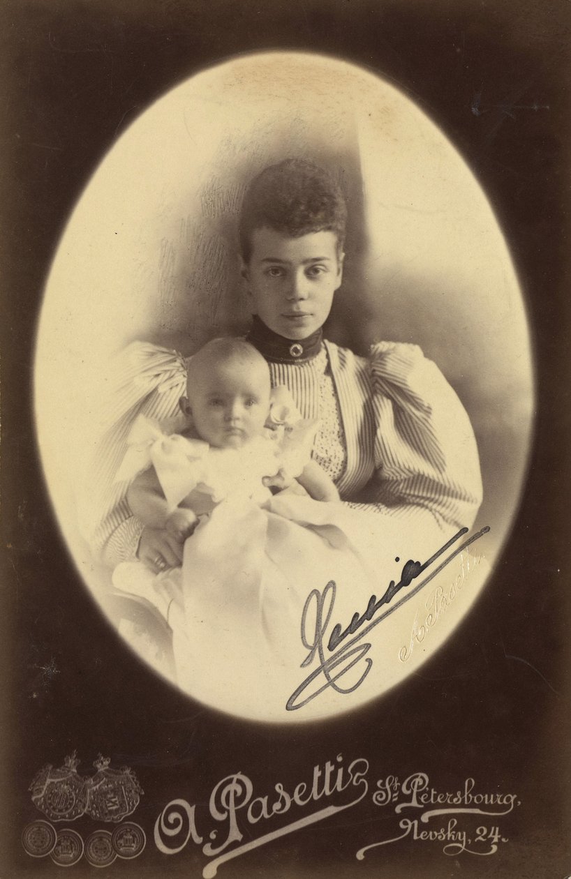 Xenia Alexandrovna de Russie et sa fille, la princesse Irina Alexandrovna - velkovévodkyně Xenia Alexandrovna Ruska (1875-1960) s dcerou Irina Alexandrovna (1895-1970), Foto studio A. Pasetti. Foto albuminu od A. Pasetti Photo Studio
