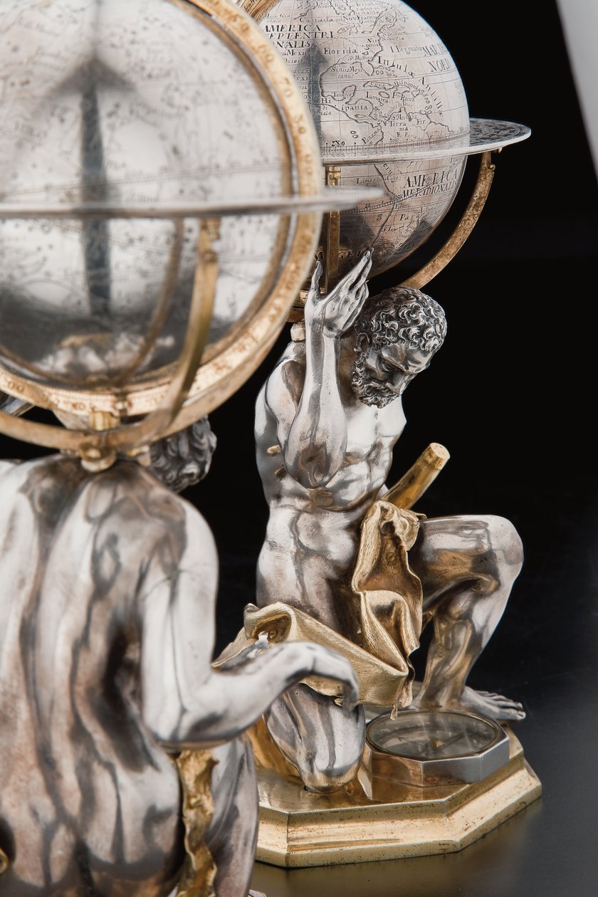 Dva výjimečné pozemské a nebeské glóby, podporované Hercules a Atlas, Augsburg od Abraham Drentwett