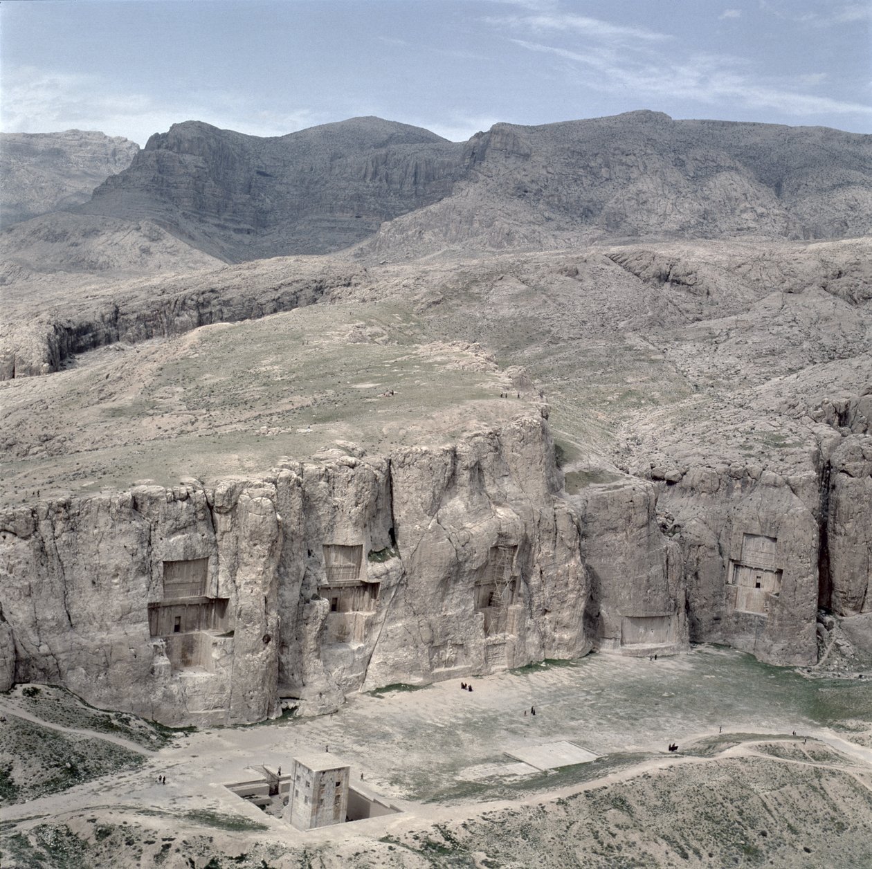 Hroby vytesané do skály od Achaemenid